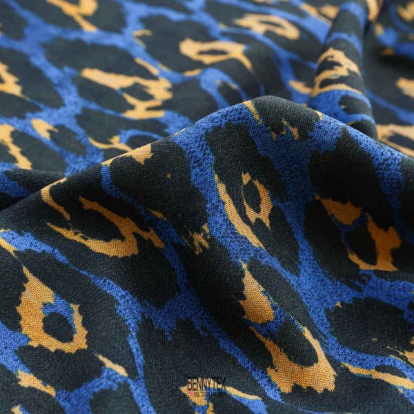 fribanne viscose leopard fond bleu paon leopard ocre et noir