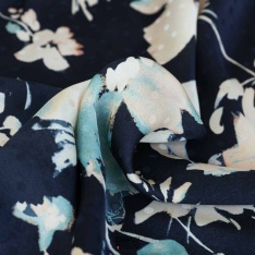 satin de viscose royal lourd de luxe poids ton sur ton fleurs royal bleu marine