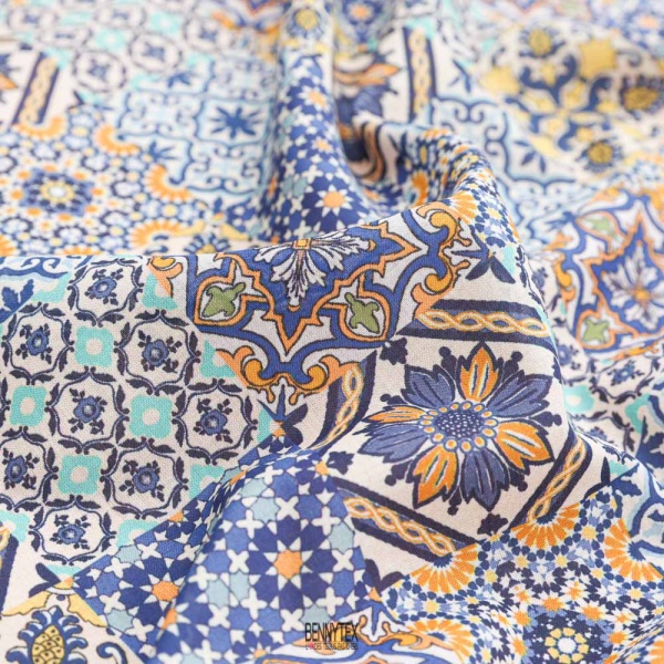 voile de coton iltalien sublime arabesque stylé bleu
