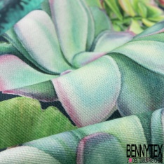 Coton demi natté imprimé digital motif paon et plume de paon dans la nature Fond vert impérial