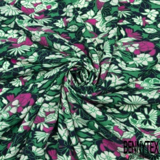 Microfibre imprimé floral moderne pictural blanc vert de houx blanc fond bleu insigne