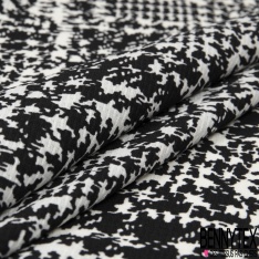 Crêpe polyester imprimé petite fleur et feuille cachemire fond bleu marine