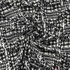 Crêpe polyester imprimé petite fleur et feuille cachemire fond bleu marine