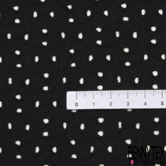 Broderie anglaise coloris bleu insigne motif petit trou relié par broderie ton sur ton