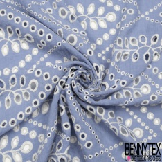 Broderie anglaise motif floral ton sur ton fond carreaux chamois saumonn petite laize double base festonnée