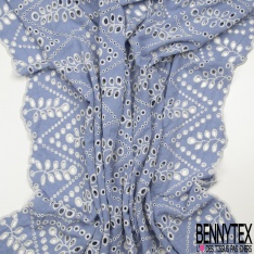 Broderie anglaise motif floral ton sur ton fond carreaux chamois saumonn petite laize double base festonnée