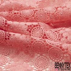 Guipure polyester motif floral et attrape-rêve uni écru