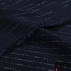 Coupon 3m crépon viscose élasthanne motif fine rayure verticale lurex argent fond rose dragées